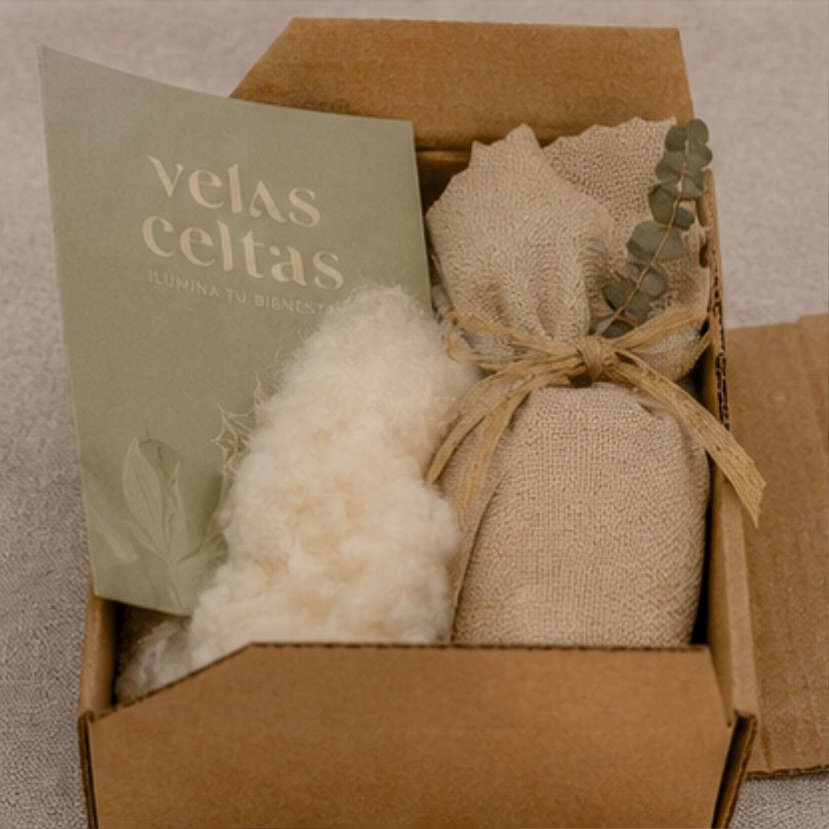 Vela Raíces tapa bambú