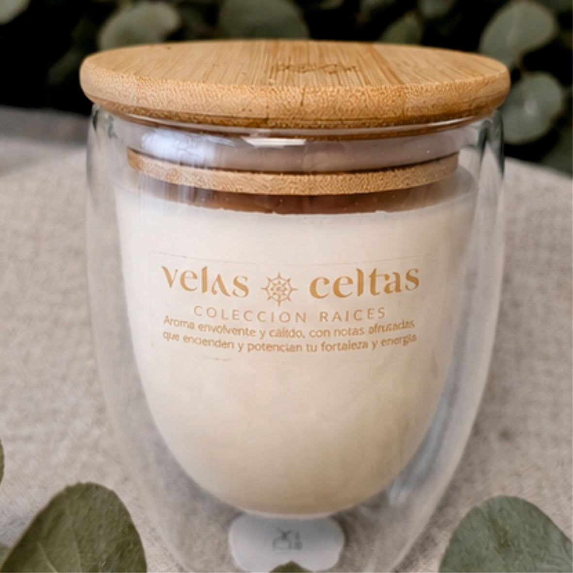 Vela Raíces tapa bambú